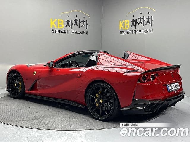 Ferrari 812 GTS, 2021 2
