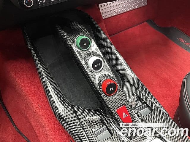 Ferrari 812 GTS, 2021 9