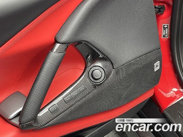 Ferrari 812 GTS, 2021 15