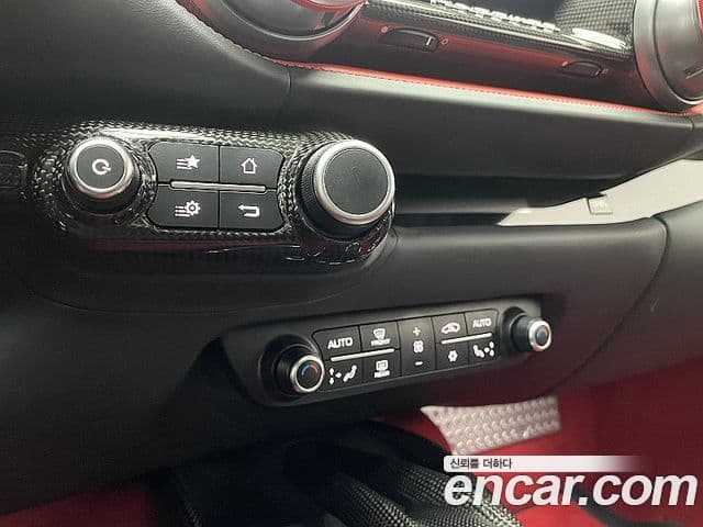 Ferrari 812 GTS, 2021 17