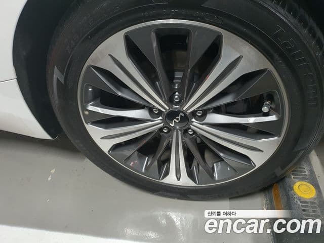 Kia K8 гибрид Noblesse, 2024 все фото