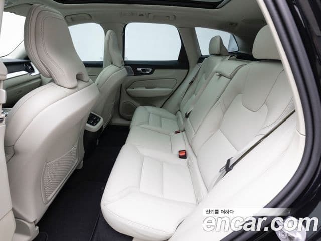 Volvo XC60 2세대 B5 Ultra Bright Air подвеска, 2026 10