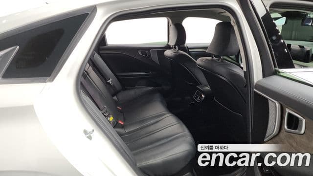 Kia K8 гибрид Noblesse Light, 2023 12