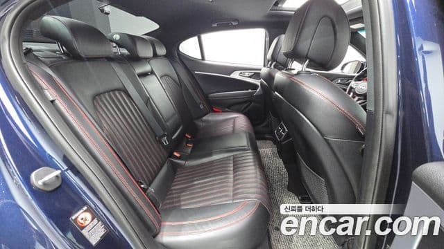 Genesis G70 Elite, 2019 12