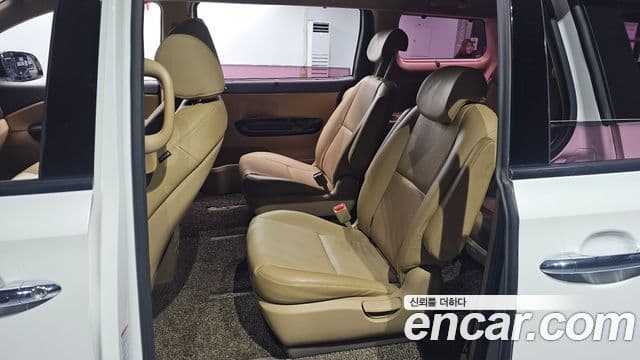 Kia All New Carnival Prestige, 2017 12