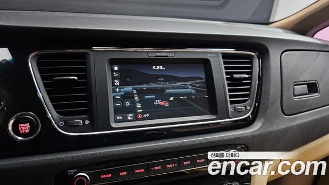 Kia All New Carnival Prestige, 2017 13