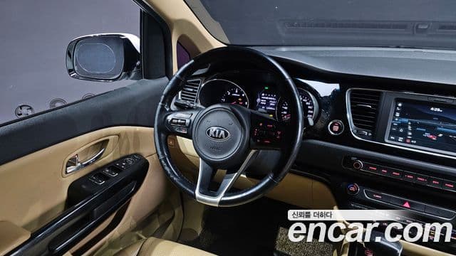 Kia All New Carnival Prestige, 2017 18