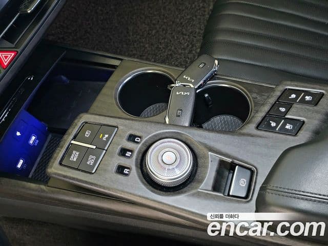 Kia K8 гибрид Signature, 2022 11