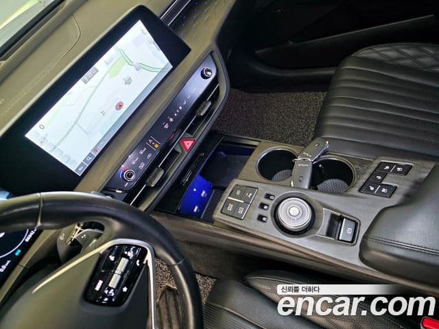 Kia K8 гибрид Signature, 2022 12