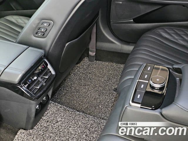 Kia K8 гибрид Signature, 2022 14