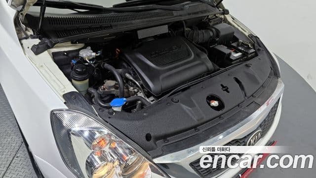 Kia Carnival R топовая версия, 2014 6