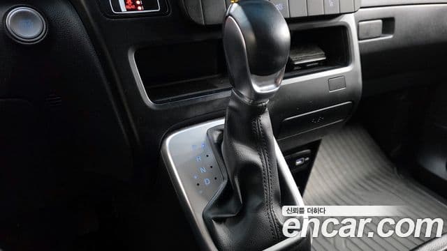 Hyundai Staria Modern, 2022 9