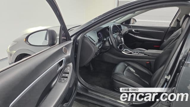 Hyundai Sonata (DN8) Premium Family, 2021 11