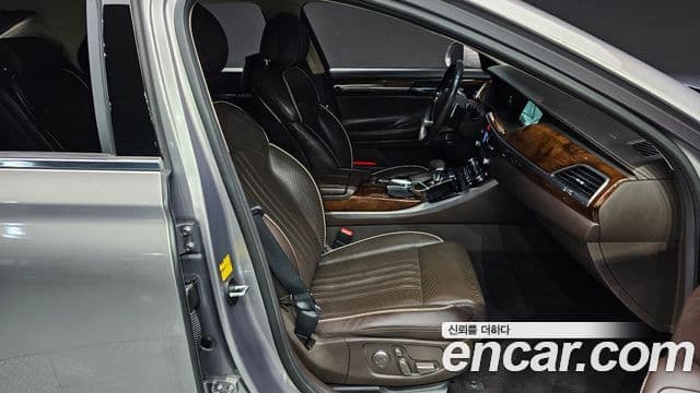 Genesis EQ900 Prestige, 2016 10