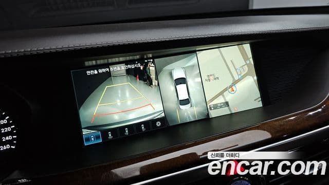 Genesis EQ900 Prestige, 2016 14