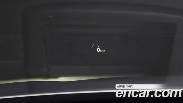 Genesis EQ900 Prestige, 2016 18