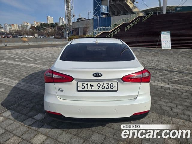 Kia K3 Trendy, 2015 4