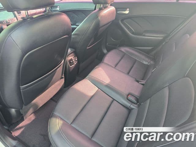 Kia K3 Trendy, 2015 12