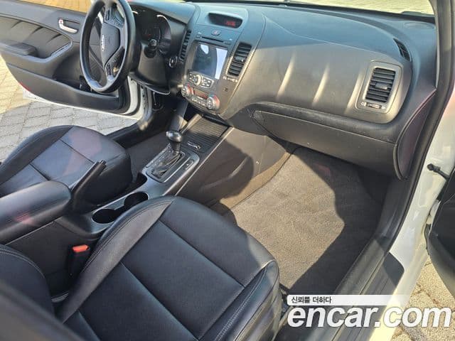 Kia K3 Trendy, 2015 15