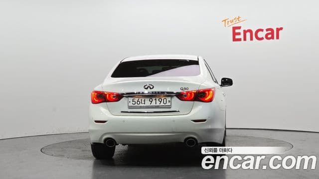 Infiniti Q50 Premium, 2014 4