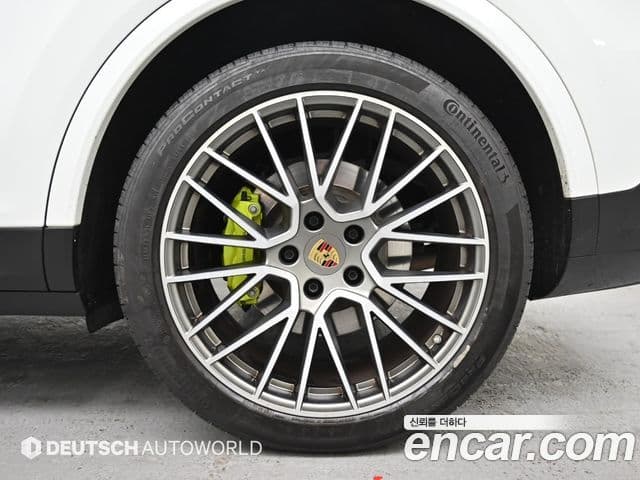 Porsche Cayenne (PO536) 3.0 E-гибрид купе Platinum Edition, 2023 все фото