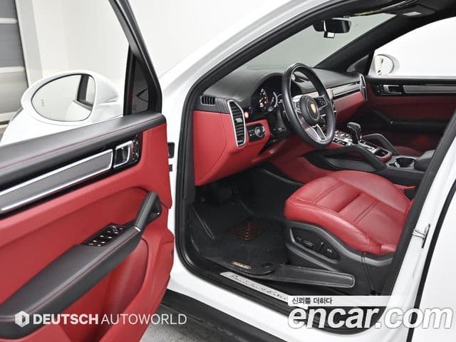 Porsche Cayenne (PO536) 3.0 E-гибрид купе Platinum Edition, 2023 11