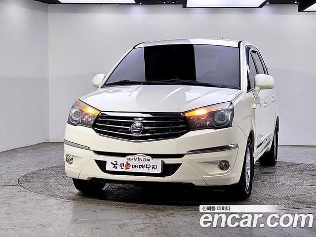 KG모빌리티(SsangYong) Korando 투리스모 2WD TX 11인승, 2016 1