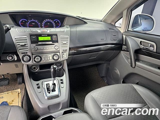 KG모빌리티(SsangYong) Korando 투리스모 2WD TX 11인승, 2016 10