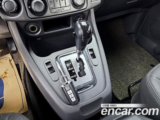 KG모빌리티(SsangYong) Korando 투리스모 2WD TX 11인승, 2016 16