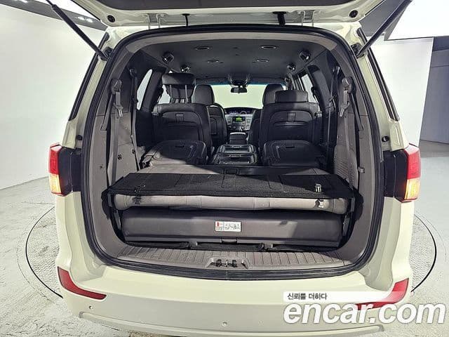 KG모빌리티(SsangYong) Korando 투리스모 2WD TX 11인승, 2016 19