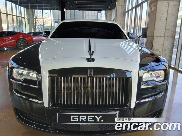 Rolls-Royce 고스트 6.6 V12 чёрный эмблема, badge, 2017 1