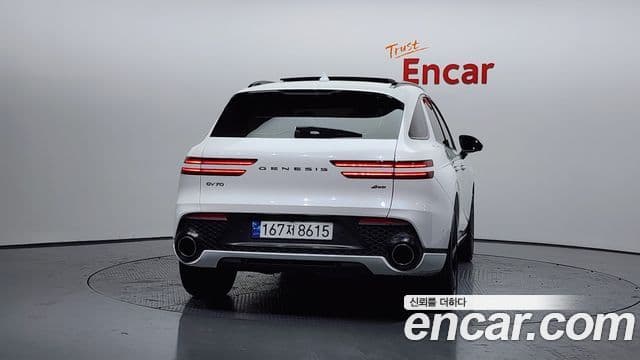 Genesis GV70, 2023 4