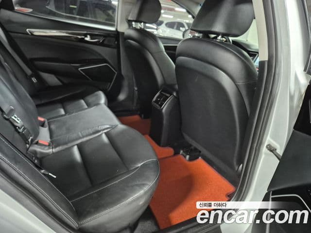 Kia All New K7 Luxury, 2018 9