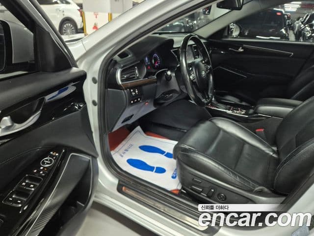 Kia All New K7 Luxury, 2018 14