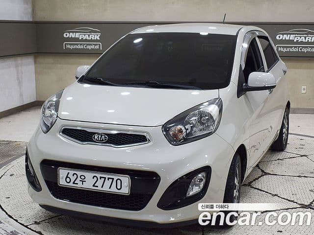 Kia All New Morning Deluxe Trendy, 2014 1
