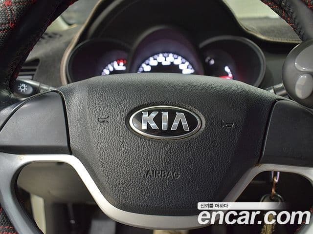 Kia All New Morning Deluxe Trendy, 2014 13
