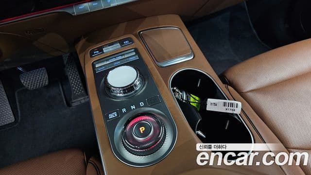 Genesis GV70, 2021 9