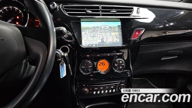 Ситроен / DS DS3 1.6 VTI So Chic, 2013 19