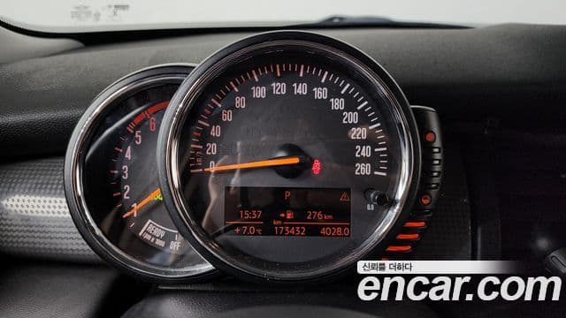 Mini Cooper D 3세대, 2015 8