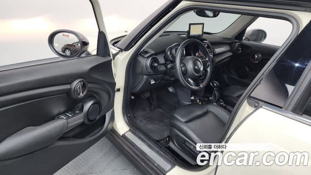 Mini Cooper D 3세대, 2015 10
