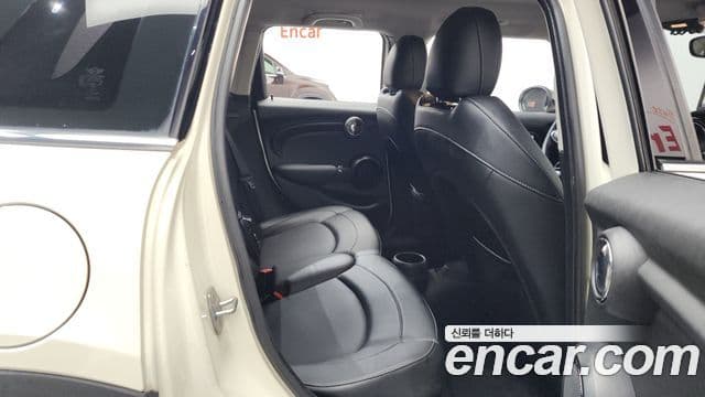 Mini Cooper D 3세대, 2015 12