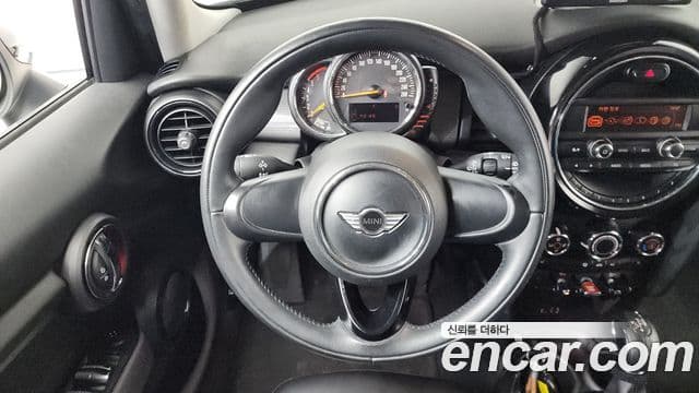 Mini Cooper D 3세대, 2015 13
