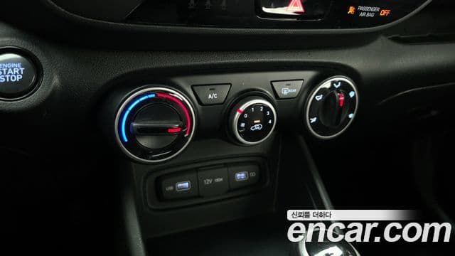 Hyundai Venue Modern, 2022 15