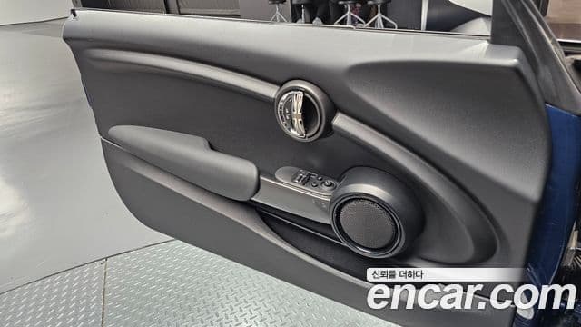 Mini Cooper D 3세대, 2018 14