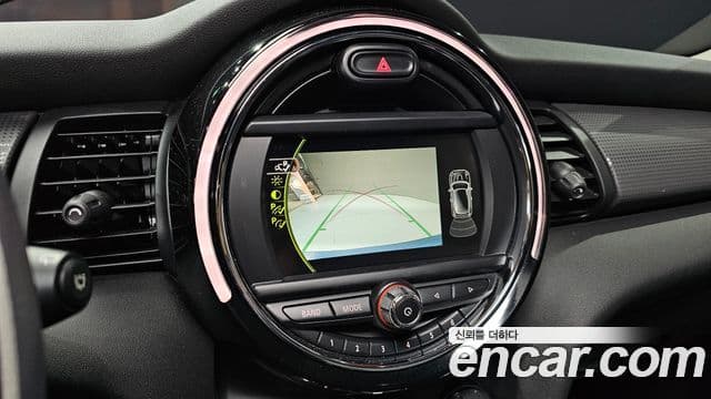 Mini Cooper D 3세대, 2018 17