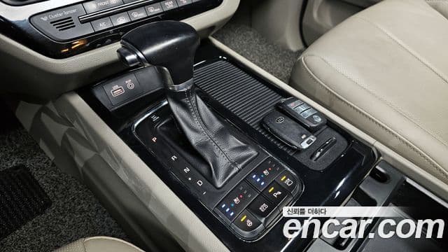 Kia All New Carnival Noblesse, 2018 9