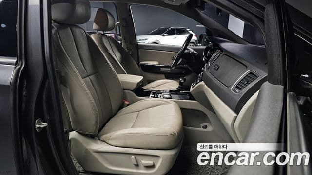 Kia All New Carnival Noblesse, 2018 10