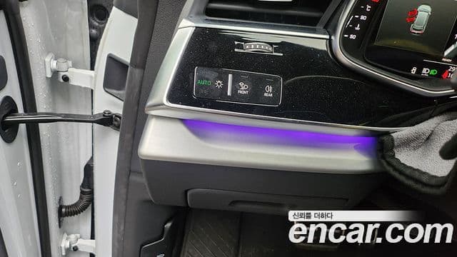 Audi Q8 (4M) Premium, 2023 14