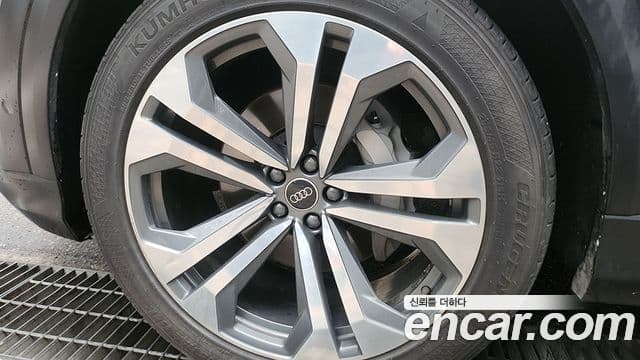 Audi Q8 (4M) Premium, 2023 17