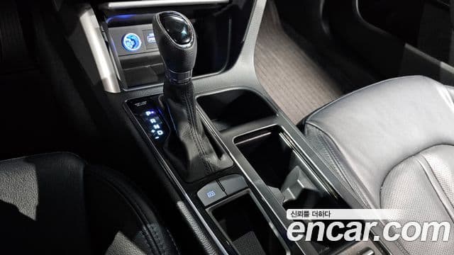 Hyundai LF Sonata Style, 2015 9